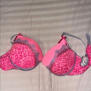 Tarea Vibrant Pink Leopard Bra with Gray Lace.  Size 38C.  Like new.  In great